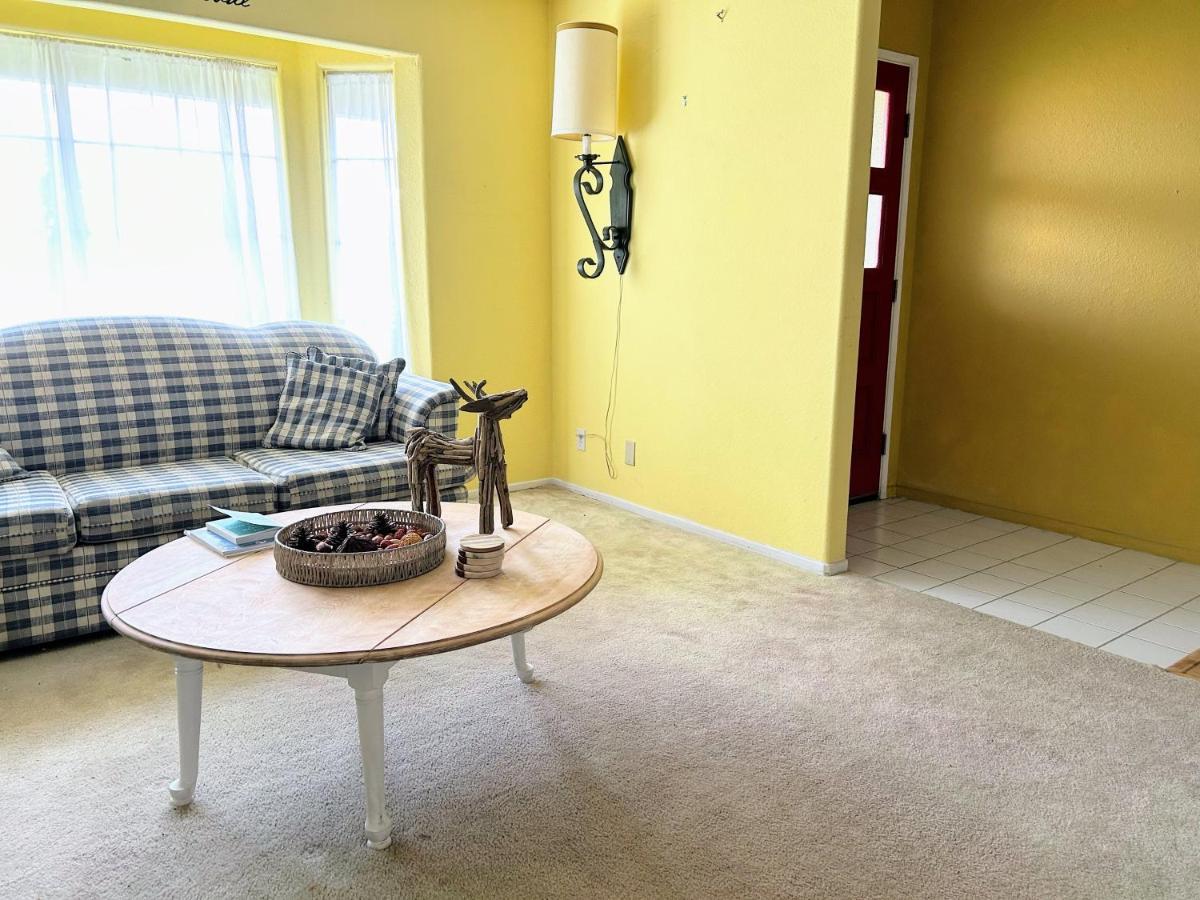 Vineyard Vista Suite With Tv And Private Bathroom Hemet Exterior photo